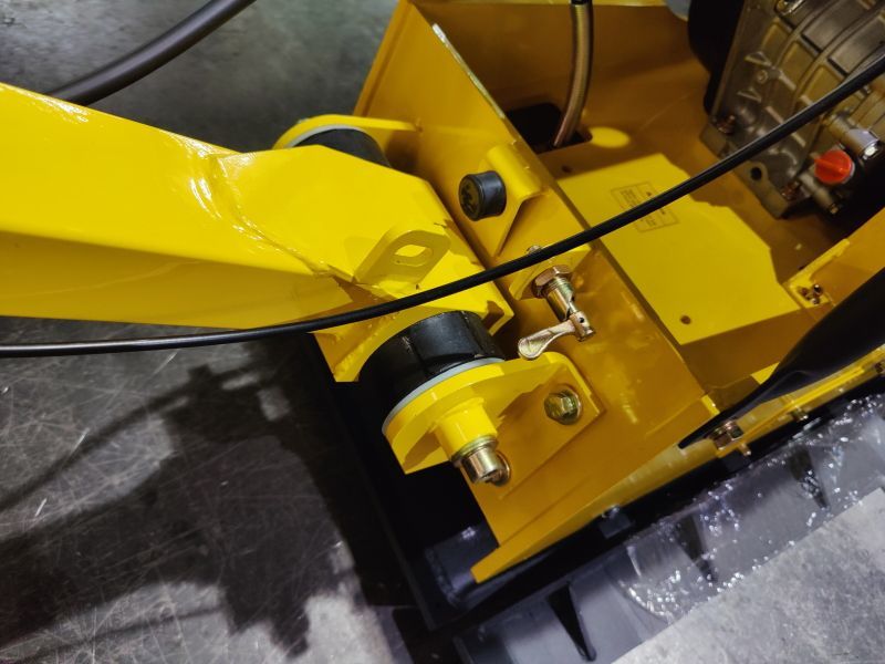 Виброплита реверсивная TOR C-330A(P) 300 кг, 38кН дизельная