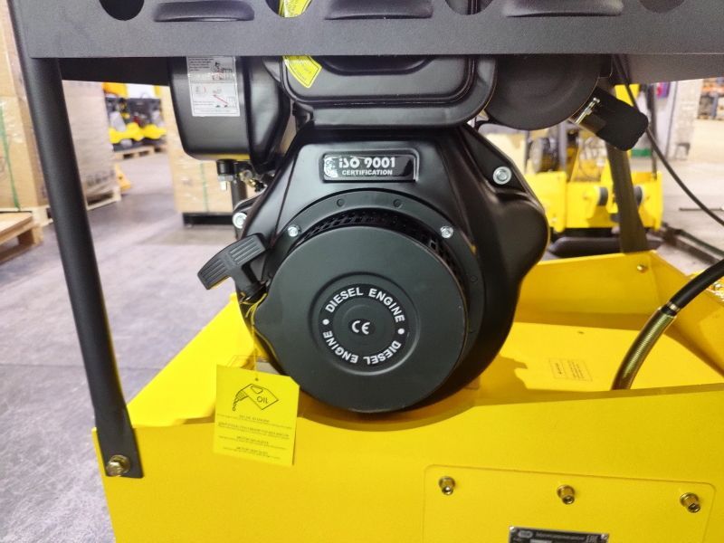 Виброплита реверсивная TOR C-330A(P) 300 кг, 38кН дизельная